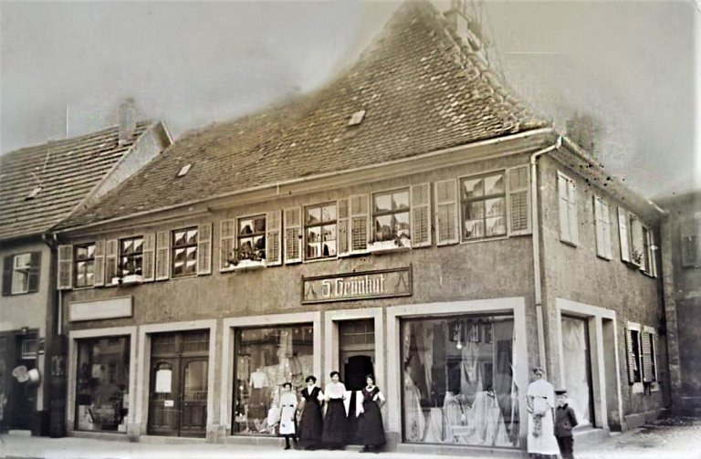 Geschäftshaus Grünhut vor Renovierung